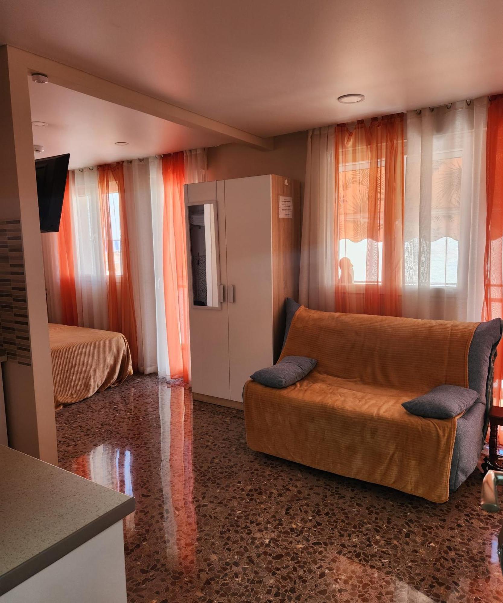 Apartamentos Belladorm Бенидорм Екстериор снимка
