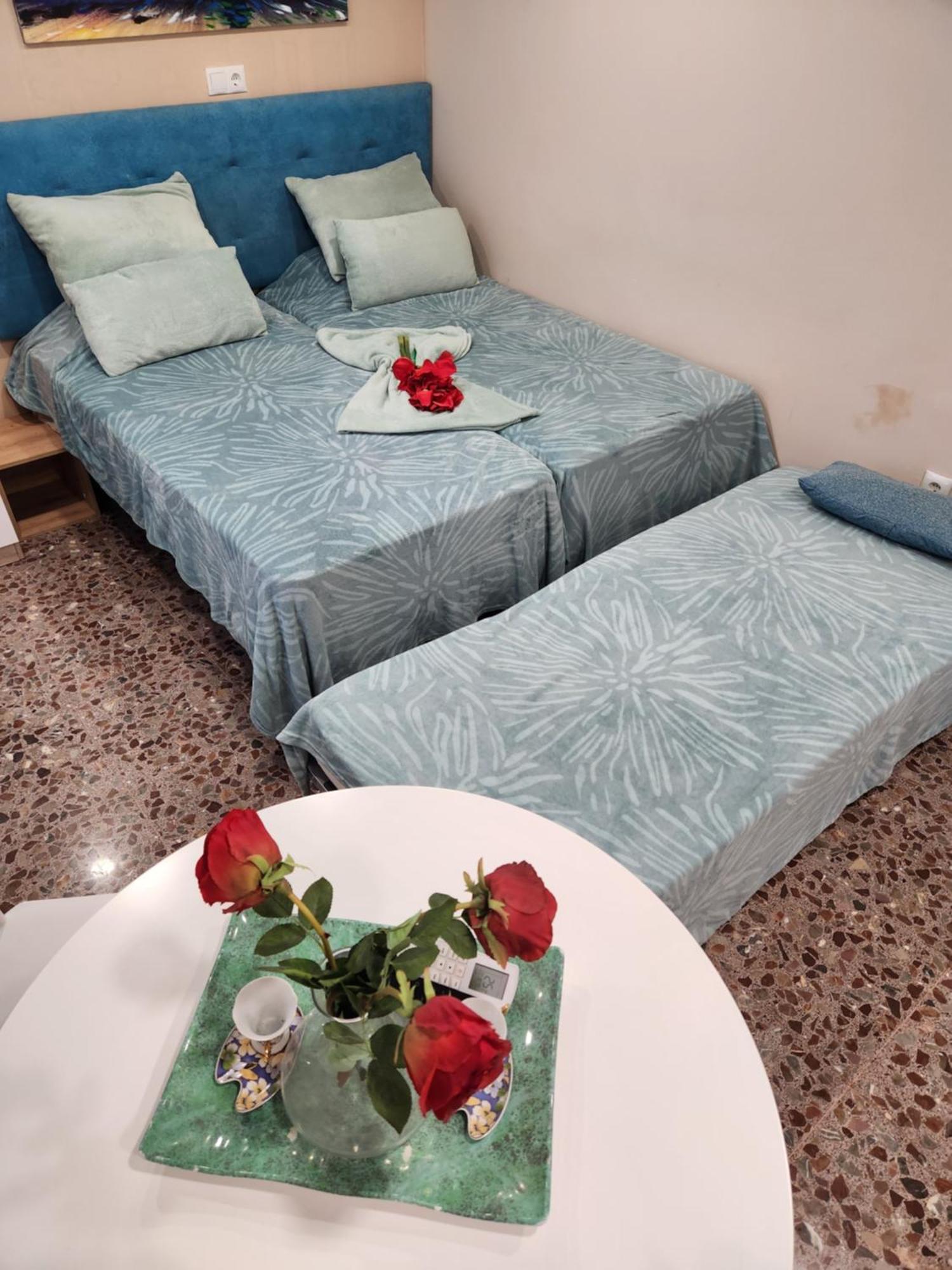 Apartamentos Belladorm Бенидорм Екстериор снимка